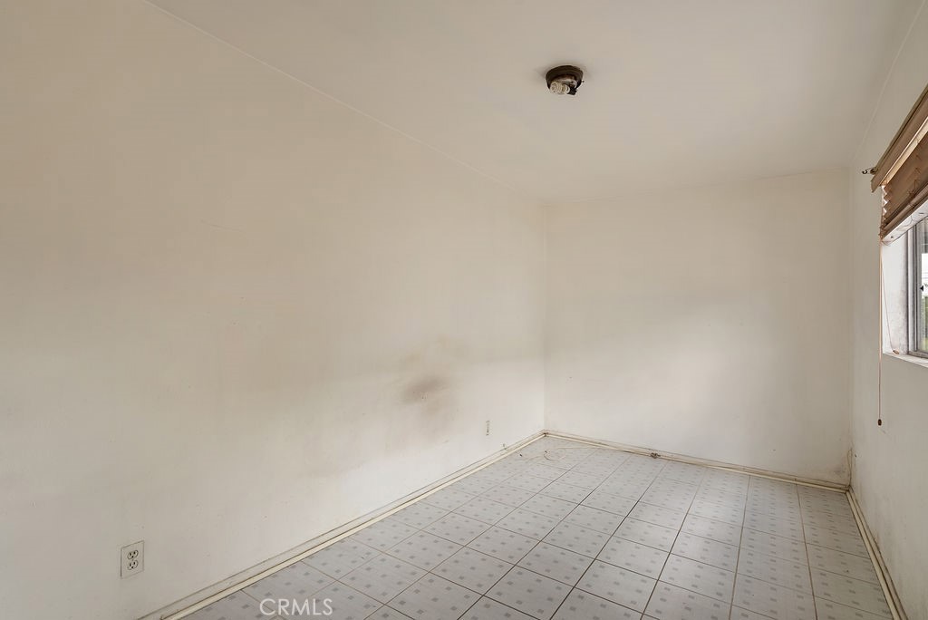 5227 Hammill Road El Monte, CA 91732 - Photo 26 of 51 Vacant Unit Living Room