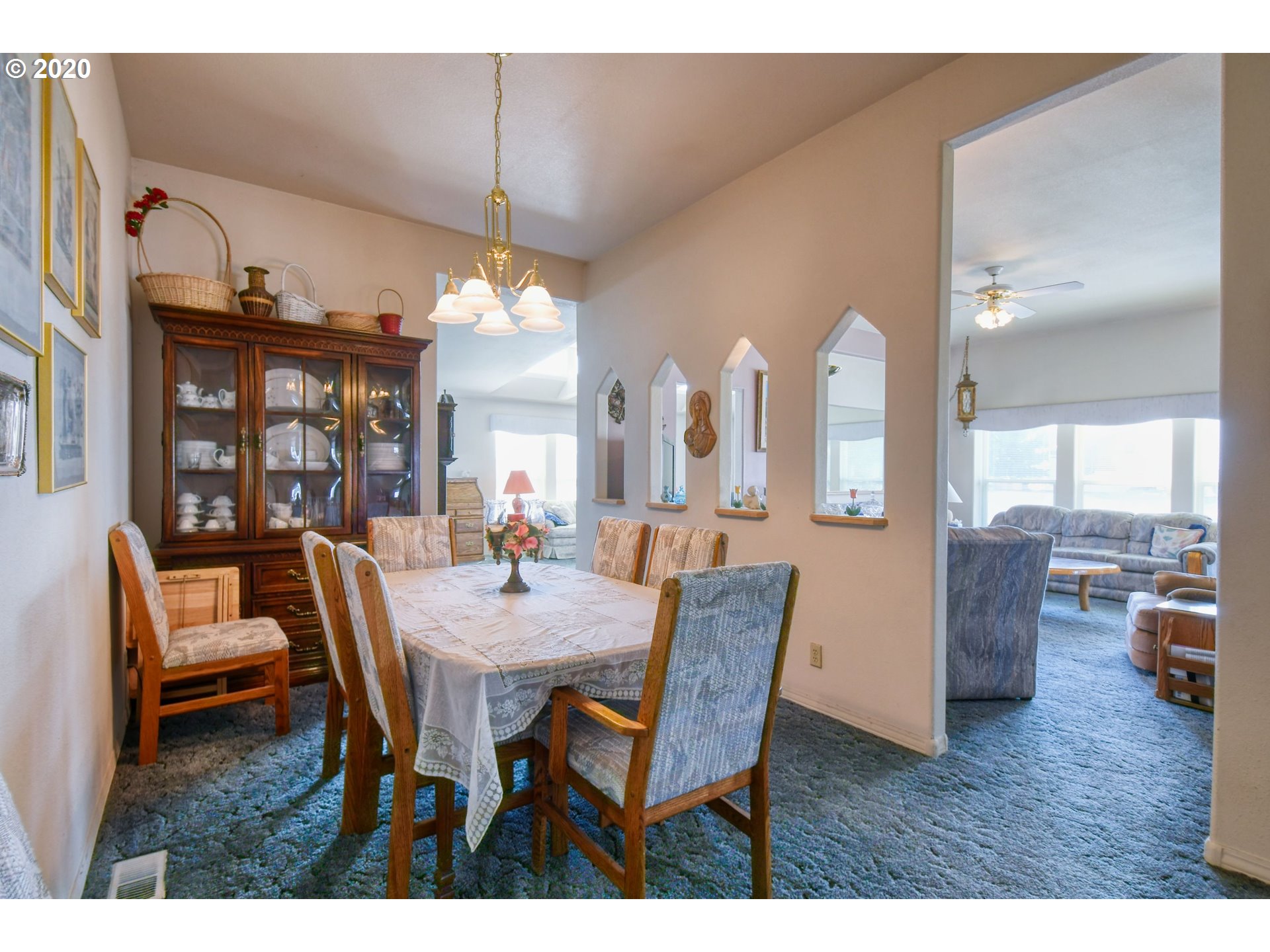 705 Southwest Nye Avenue Pendleton, OR 97801 - Photo 10 of 32 Gallery Image 10