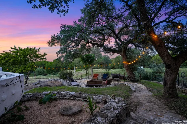 $575,000 | 10655 Rebecca Creek Road, Spring Branch, TX 78070