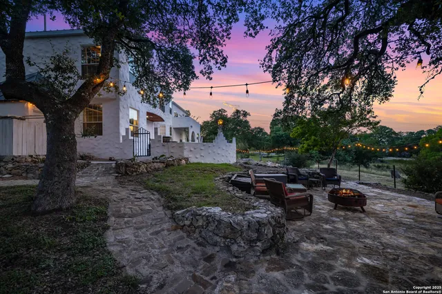 $575,000 | 10655 Rebecca Creek Road, Spring Branch, TX 78070