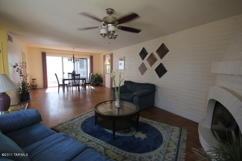 728 West Roller Coaster Road Tucson, AZ 85704 - Photo 4 of 26 Gallery Image 4