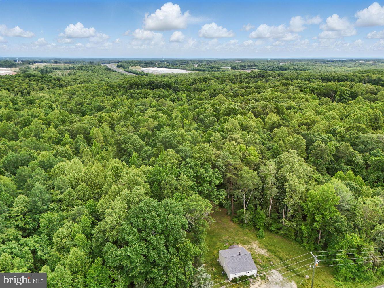 Ramoth Church Road Stafford, VA 22554 - Photo 2 of 19 a view of a garden from a yard
