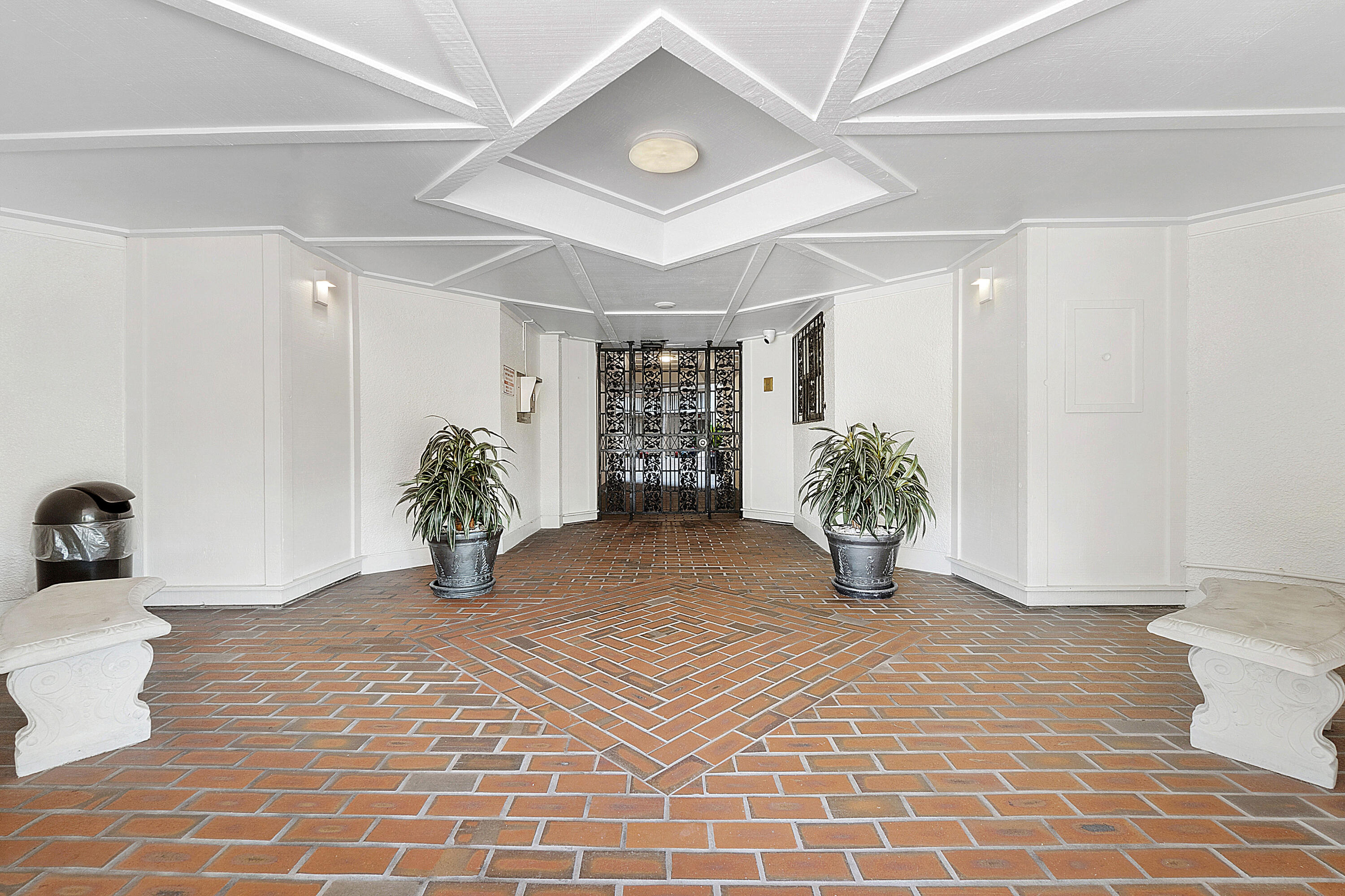 1901 South Ocean Boulevard, Unit 307 Boca Raton, FL 33432 - Photo 39 of 60 Entrance