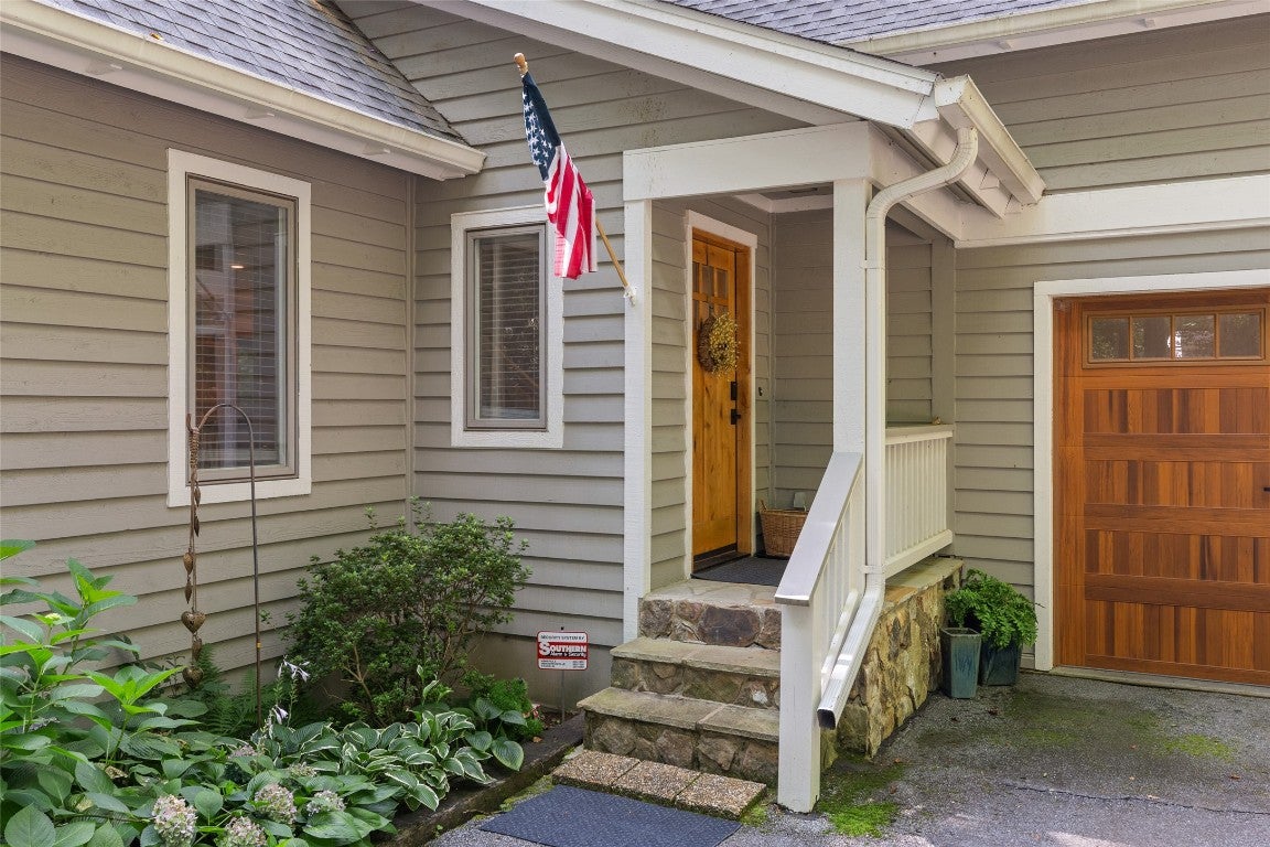 170 Mossy Rock Road Sapphire, NC 28774 - Photo 6 of 75 Gallery Image 6