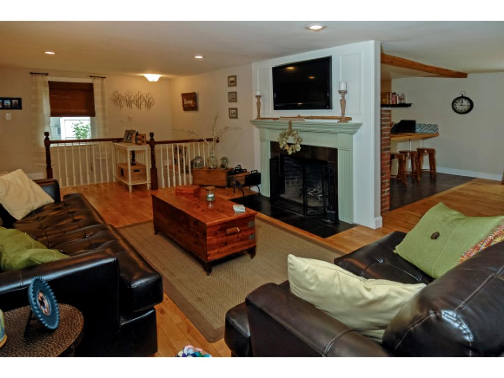 13 Cross Road Exeter, NH 03833 - Photo 2 of 25
