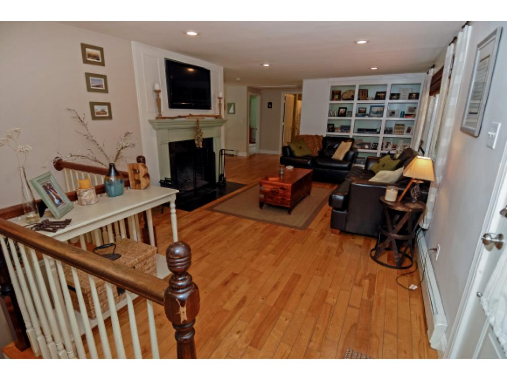 13 Cross Road Exeter, NH 03833 - Photo 3 of 25