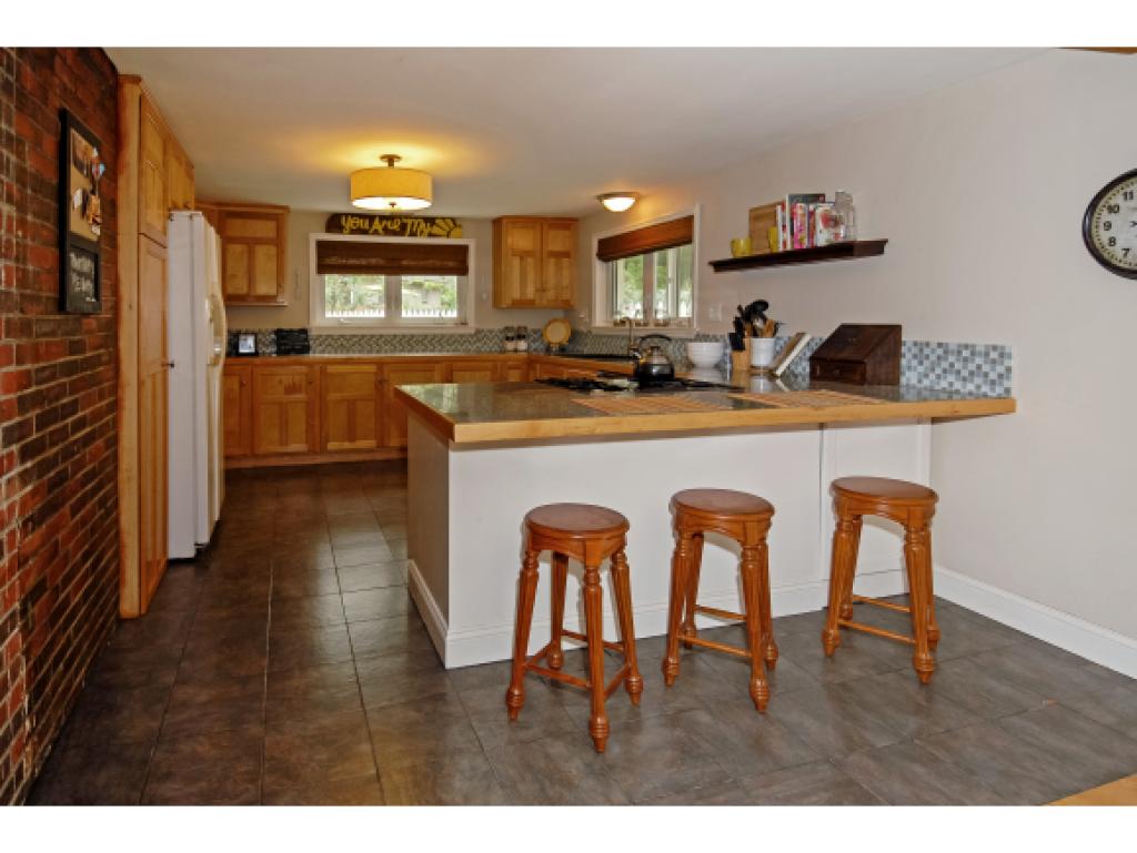 13 Cross Road Exeter, NH 03833 - Photo 6 of 25