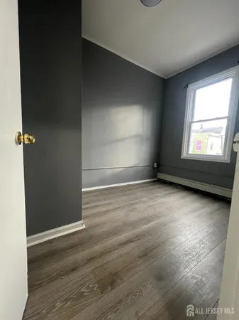 $2,800 | 387 Market Street, Perth Amboy, NJ 08861