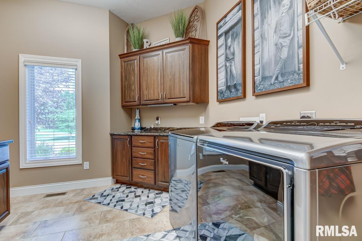 5140 Smith Road Pleasant Plains, IL 62677 - Photo 30 of 50 Gallery Image 30