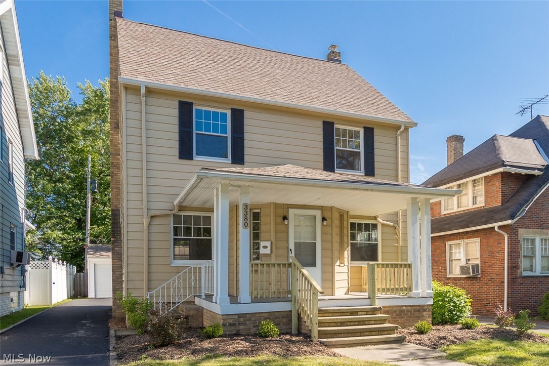 3380 Berkeley Road Cleveland, OH 44118 - Photo 1 of 35
