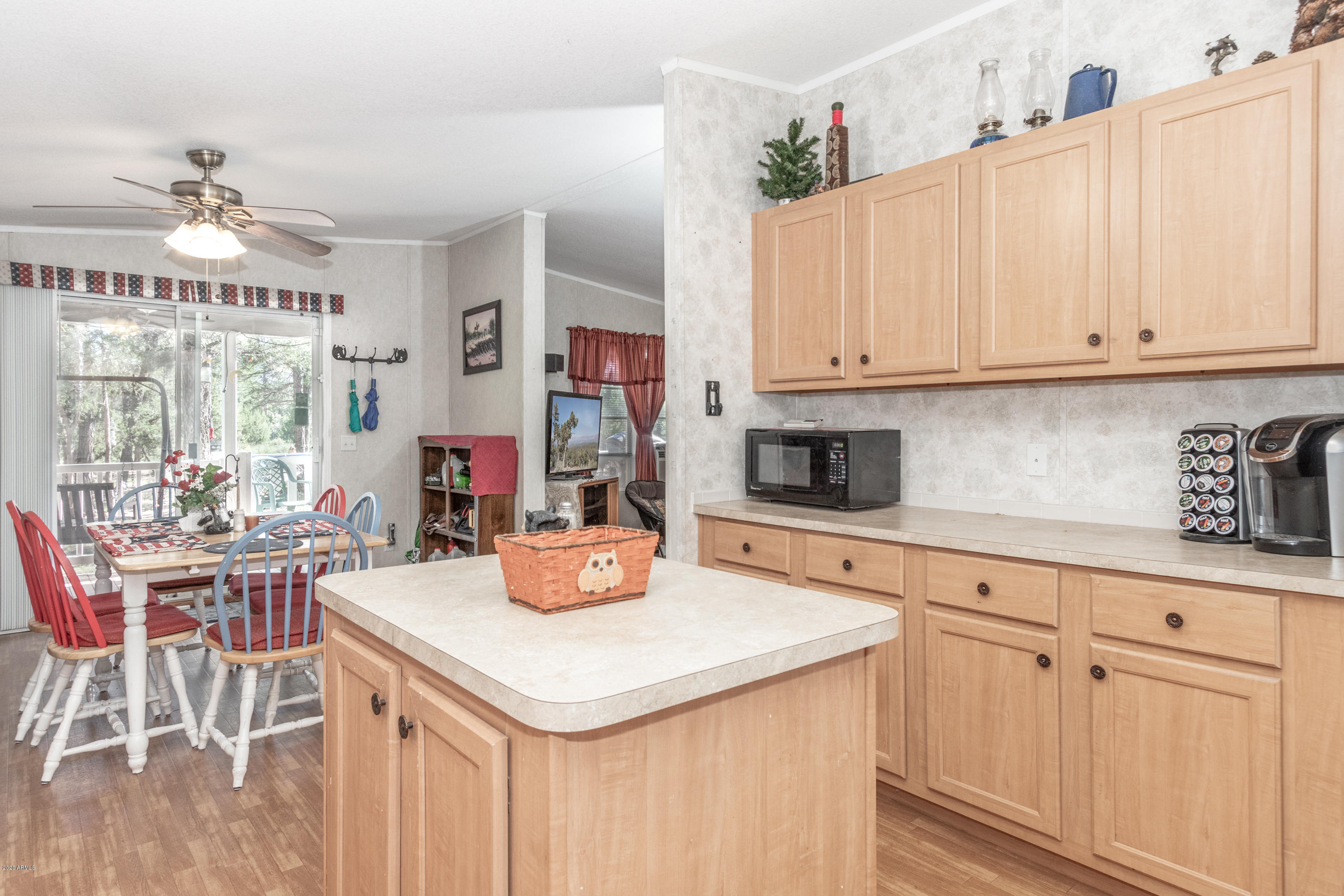 2940 Buckskin Road Overgaard, AZ 85933 - Photo 15 of 22 Kitchen