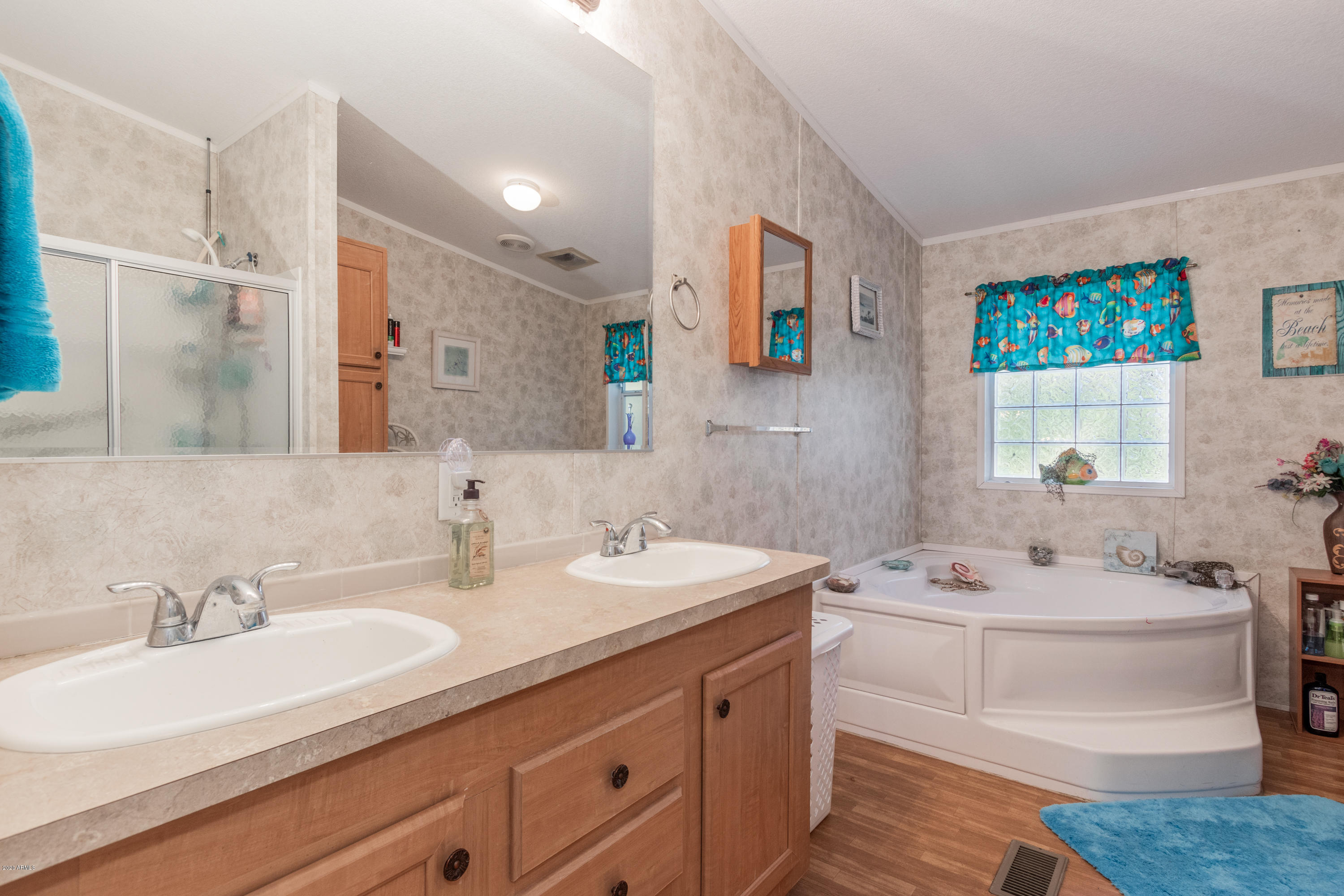 2940 Buckskin Road Overgaard, AZ 85933 - Photo 18 of 22 Master Bath