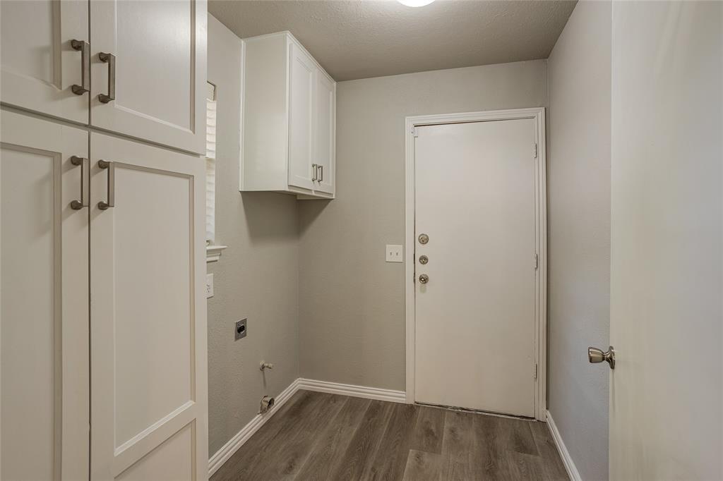 3712 Cemetery Hill Road Carrollton, TX 75007 - Photo 24 of 25 a view of bathroom