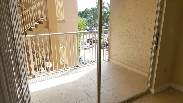 $2,000 | 15221 Southwest 80th Street, Unit 405, Miami, FL 33193