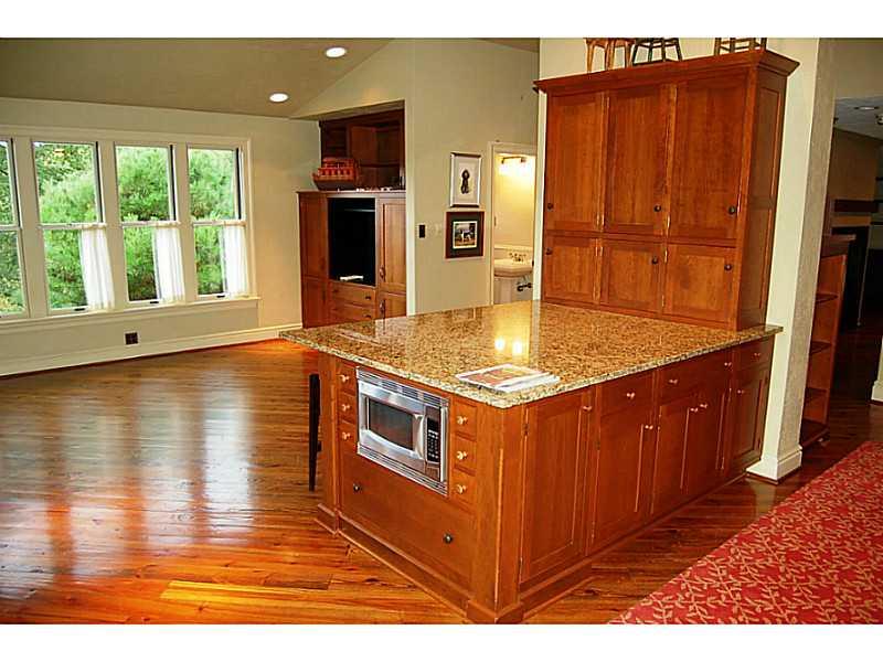 1090 Fox Chapel Road Fox Chapel, PA 15238 - Photo 11 of 25 Kitchen.
