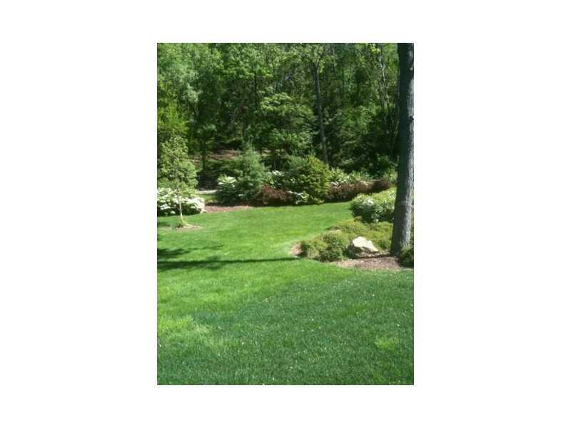 1090 Fox Chapel Road Fox Chapel, PA 15238 - Photo 21 of 25 Yard/Garden.