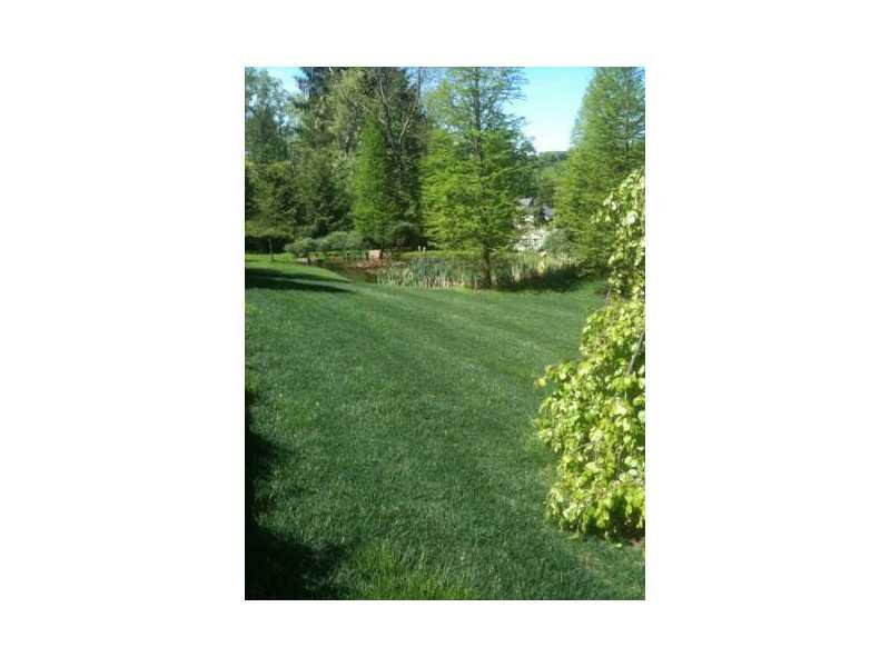 1090 Fox Chapel Road Fox Chapel, PA 15238 - Photo 22 of 25 Yard/Garden.