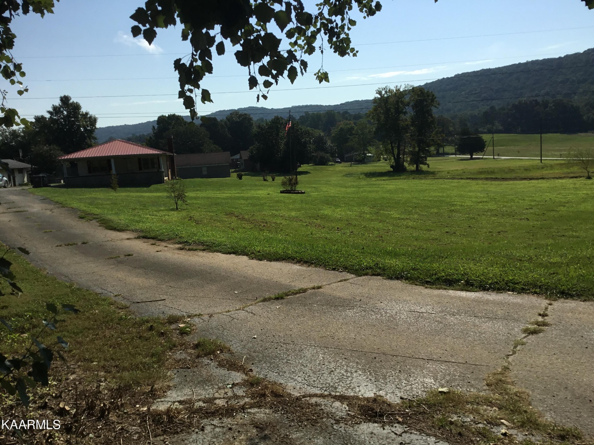 608 Back Valley Road Oliver Springs, TN 37840 - Photo 24 of 25 Gallery Image 24