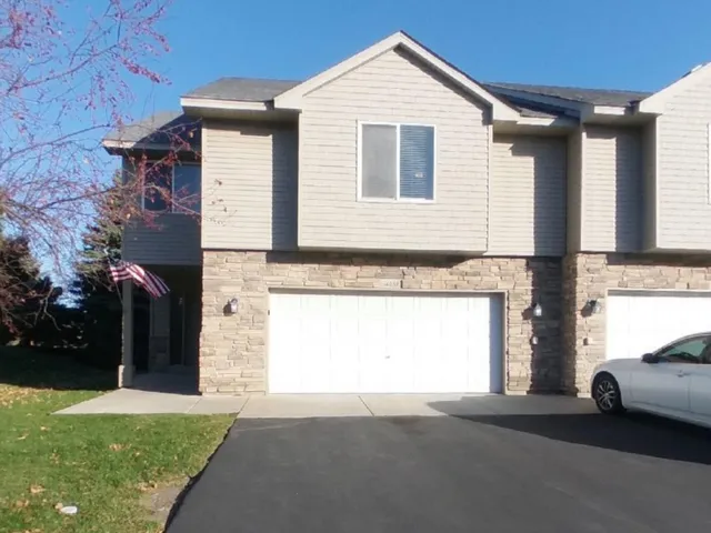 $2,439 | 16037 Flagstaff Avenue West, Rosemount, MN 55068