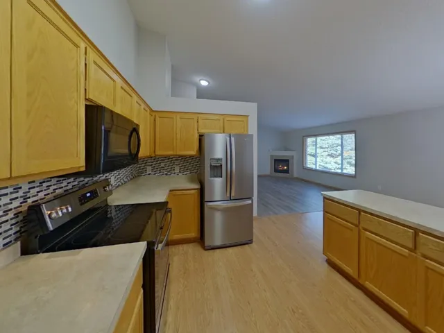 $2,439 | 16037 Flagstaff Avenue West, Lakeville, MN 55068