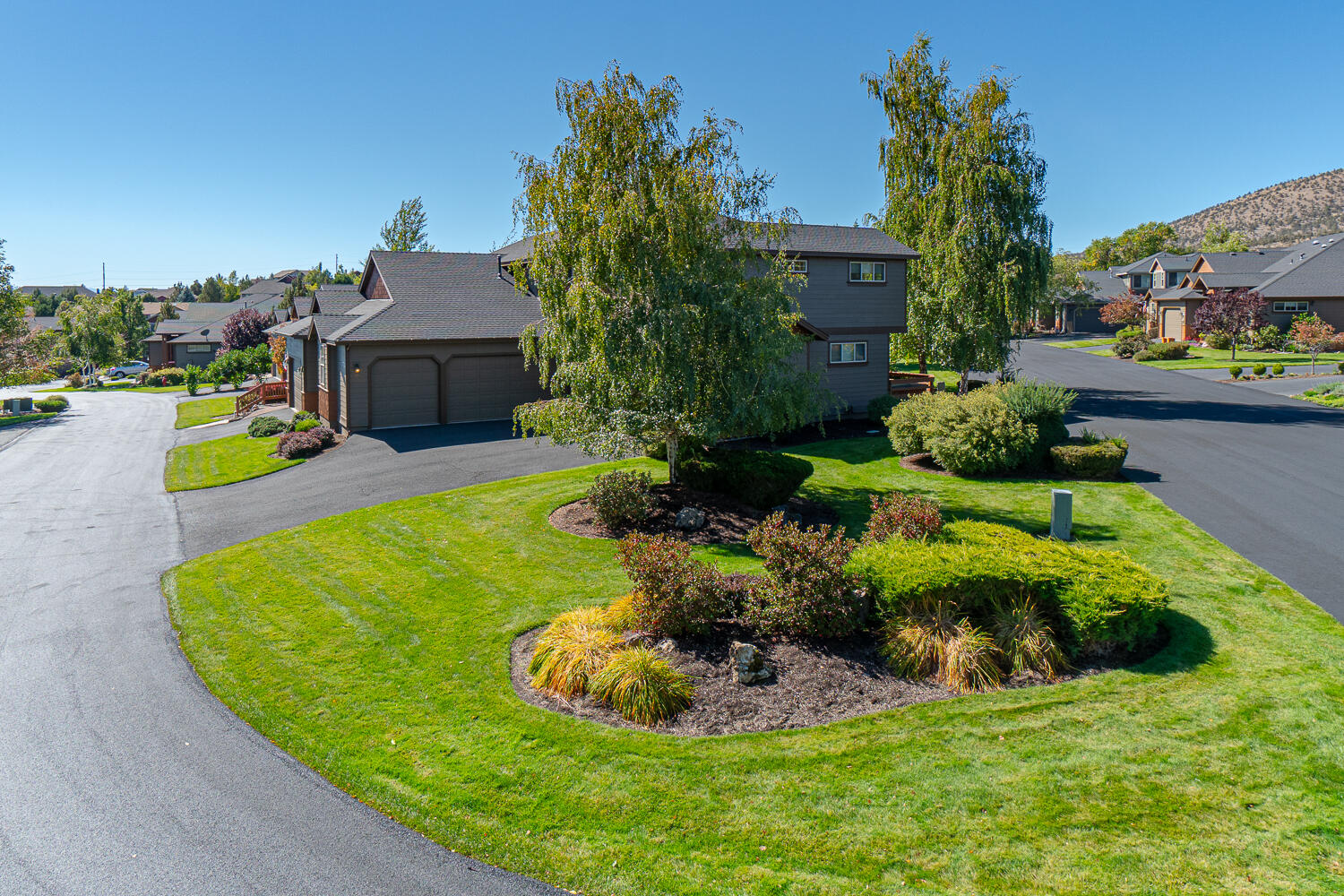 8403 Forest Ridge Loop Redmond, OR 97756 - Photo 3 of 36 8403-018