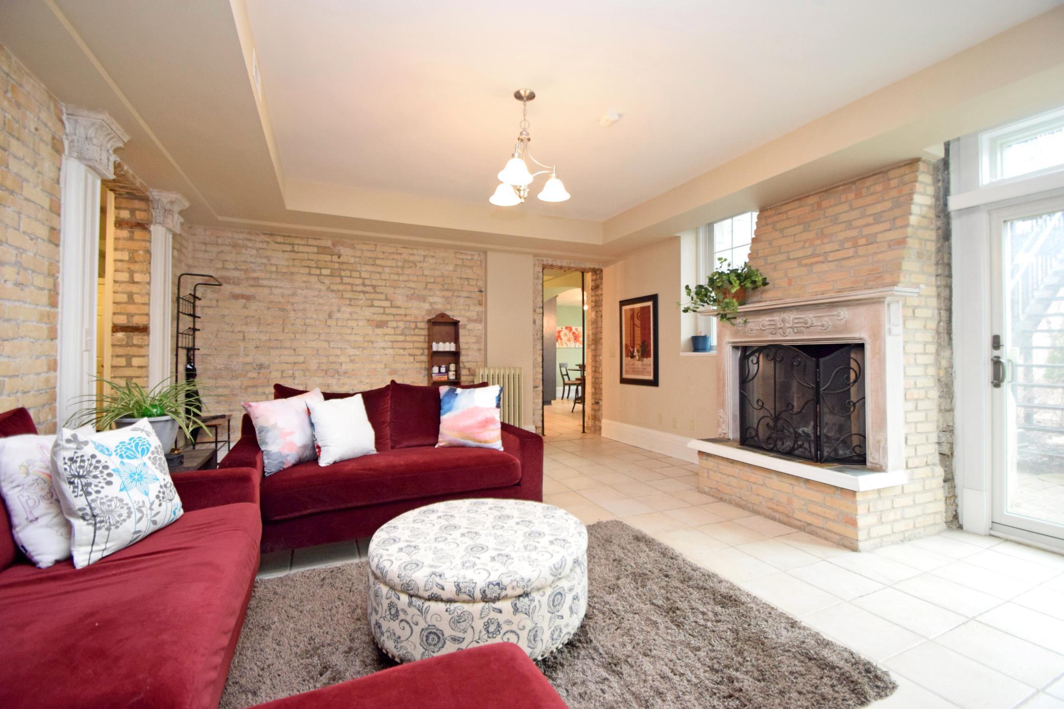 300 Ridgewood Avenue, Unit 4 Minneapolis, MN 55403 - Photo 1 of 1 Gallery Image 1