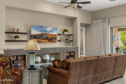 $2,250,000 | 8300 East Dixileta Drive, Unit 289, Scottsdale, AZ 85266