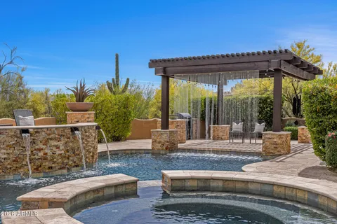 $2,250,000 | 8300 East Dixileta Drive, Unit 289, Scottsdale, AZ 85266