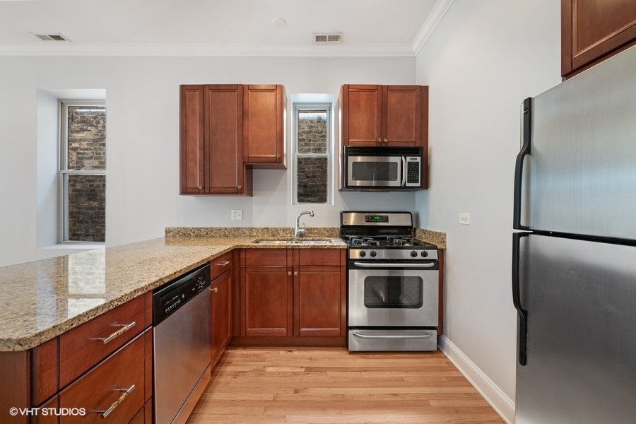 524 North Armour Street, Unit 2E Chicago, IL 60642 - Photo 5 of 19
