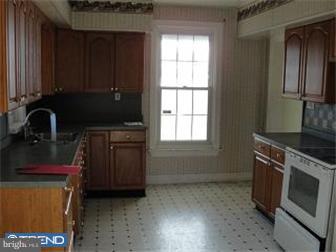 475 County Line Road Huntingdon Valley, PA 19006 - Photo 6 of 11 Kitchen