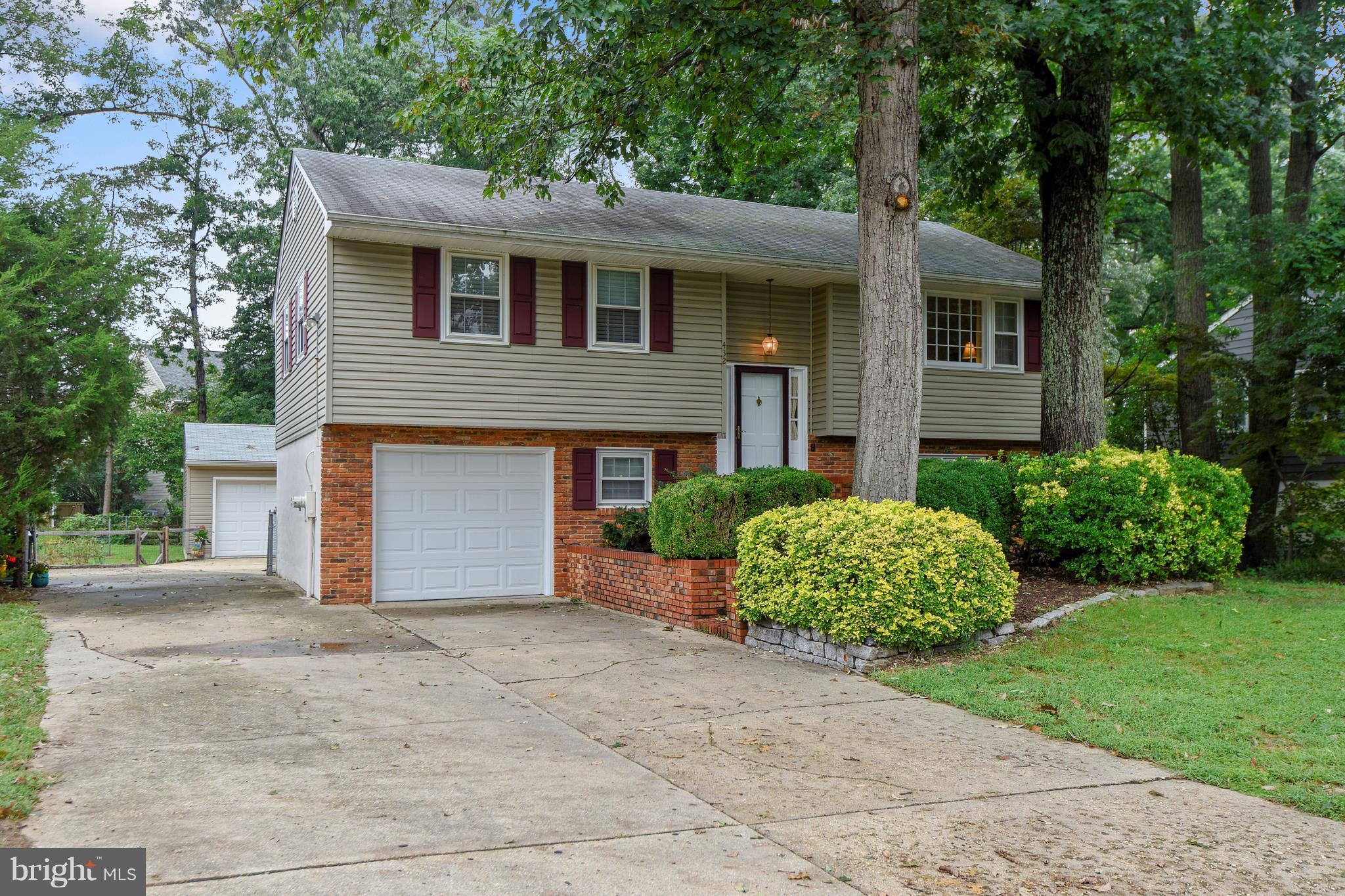 432 Ruth Road Arnold, MD 21012 - Photo 2 of 56 Vol. HOA $25/yr Vol civic $20/yr beach/tennis/BB