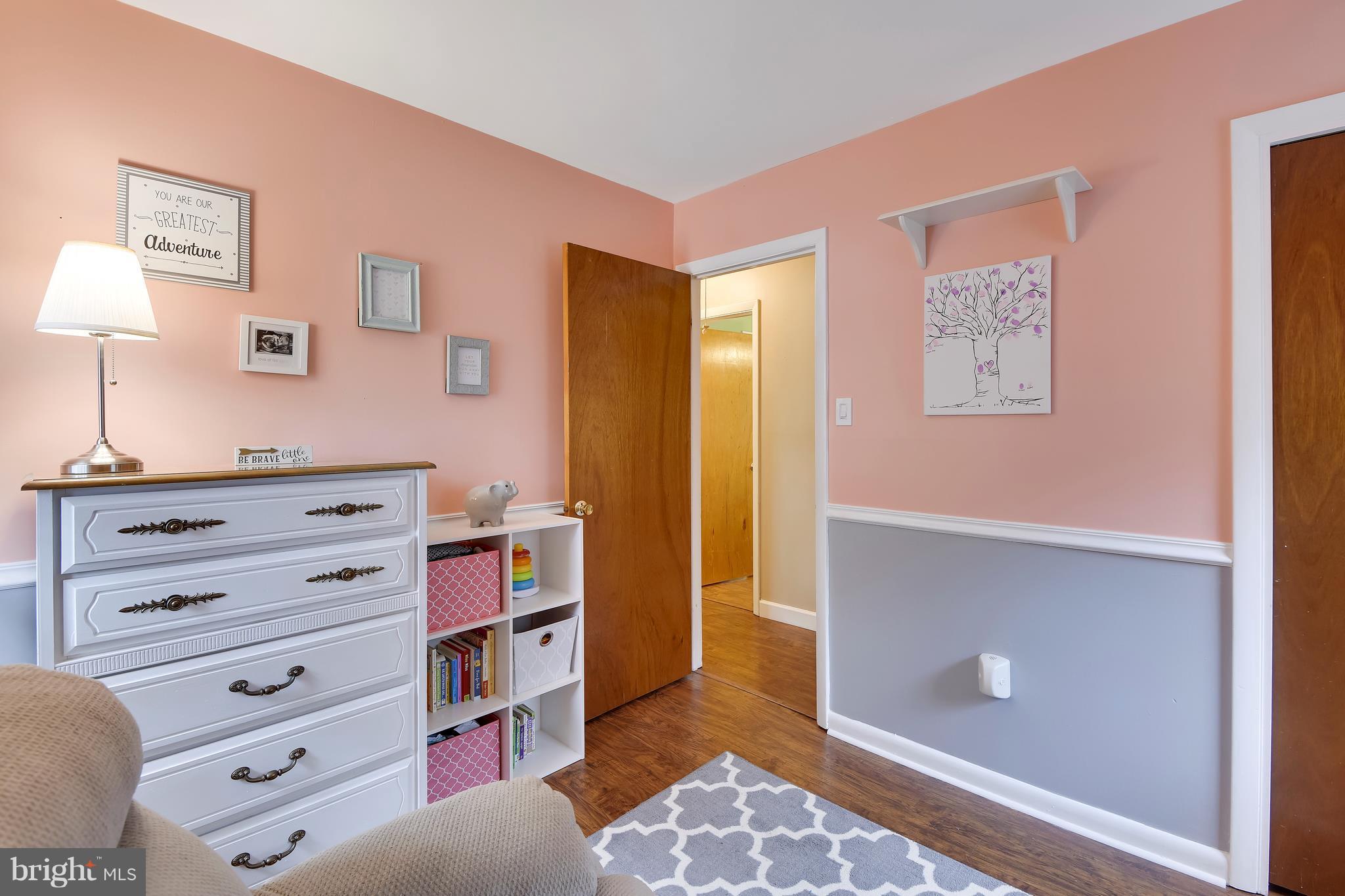 432 Ruth Road Arnold, MD 21012 - Photo 11 of 56 Recent high end awesome pergo on upper level.