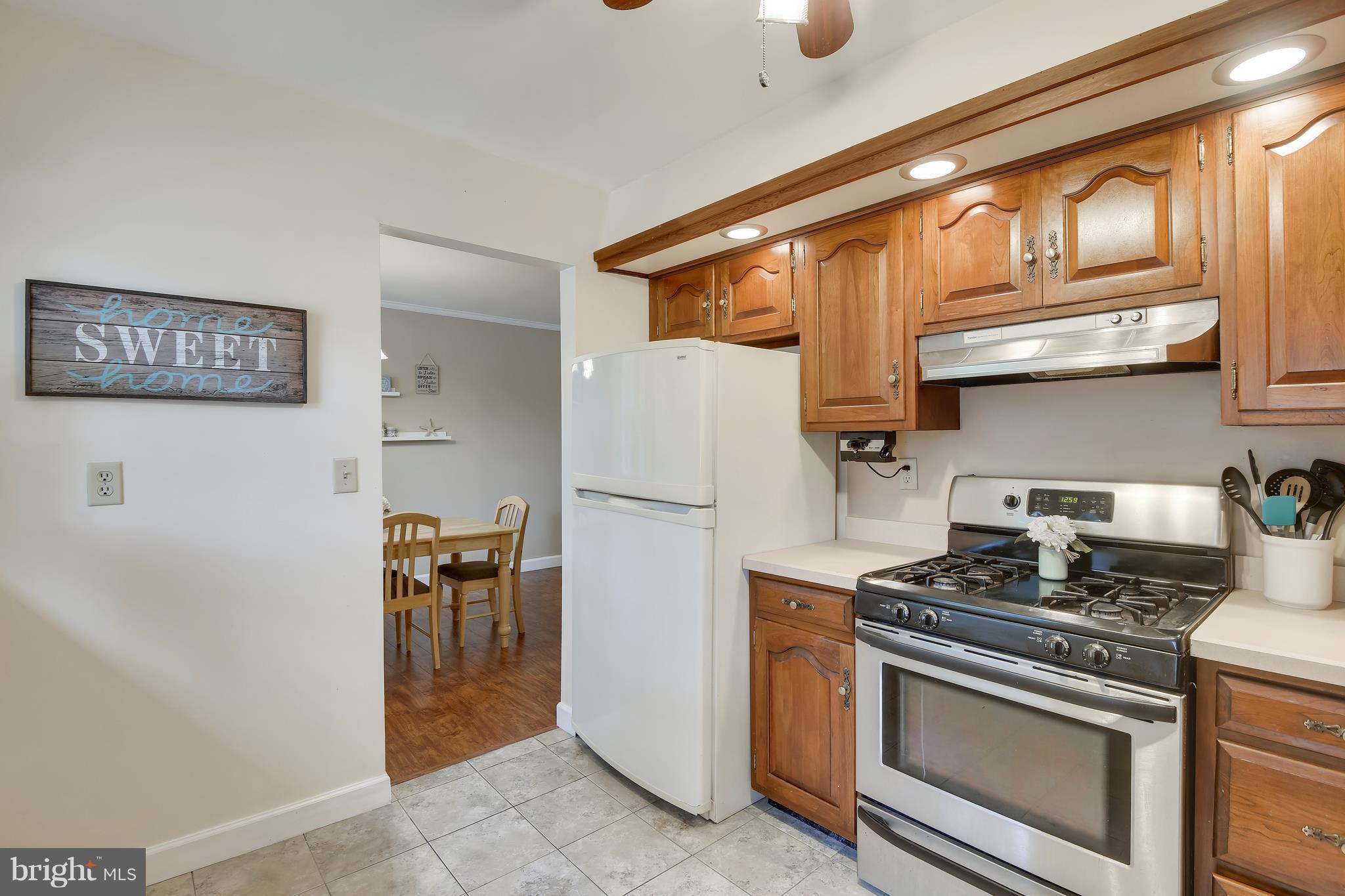 432 Ruth Road Arnold, MD 21012 - Photo 5 of 56 12 inch ceramic tile is classy touch-door to deck
