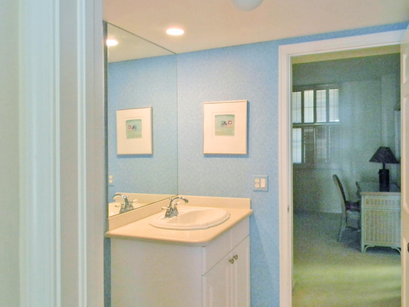 400 South Beach Road, Unit 902 Tequesta, FL 33469 - Photo 12 of 36 Second Bath