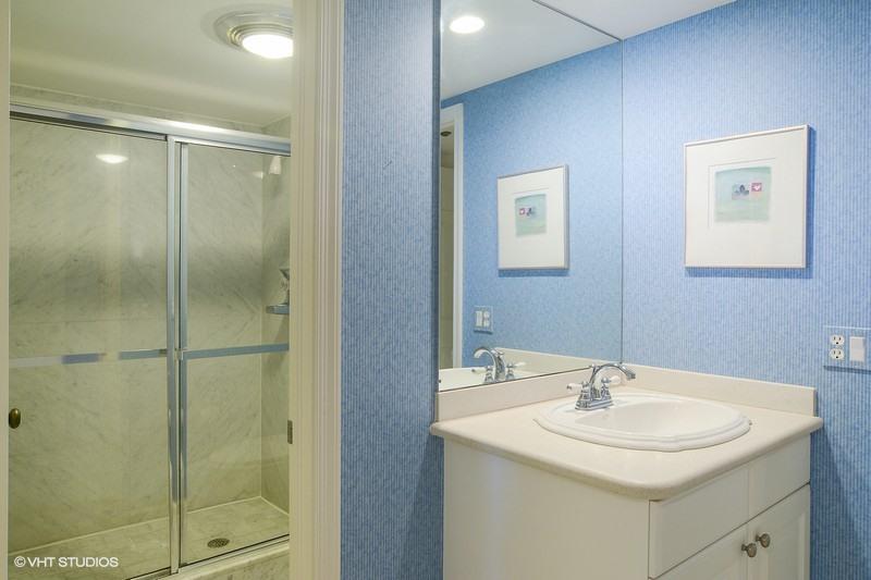 400 South Beach Road, Unit 902 Tequesta, FL 33469 - Photo 22 of 36 Bath