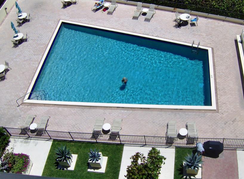 400 South Beach Road, Unit 902 Tequesta, FL 33469 - Photo 27 of 36 tequesta towers pool