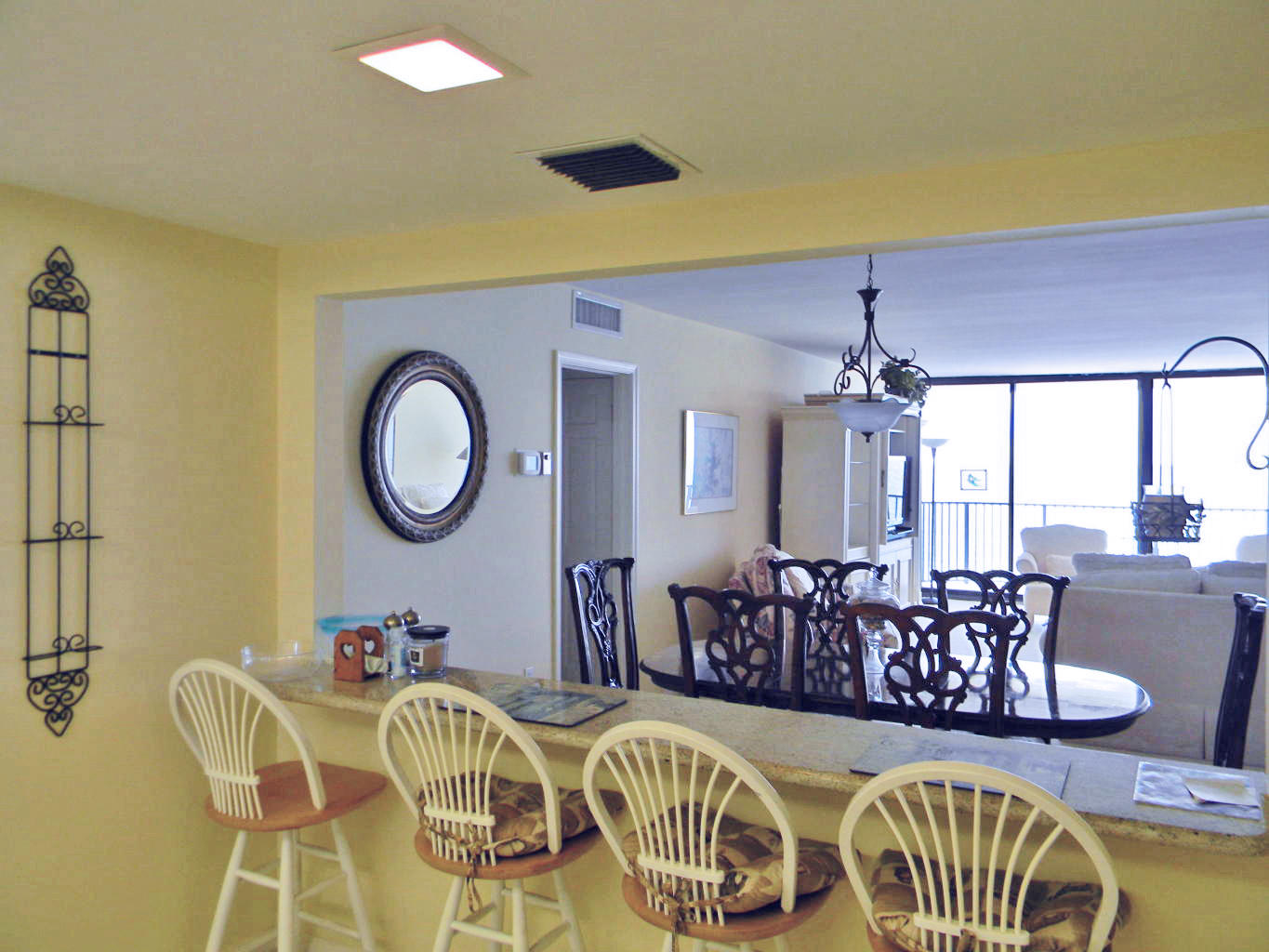 400 South Beach Road, Unit 902 Tequesta, FL 33469 - Photo 9 of 36 Kitchen open to the great room