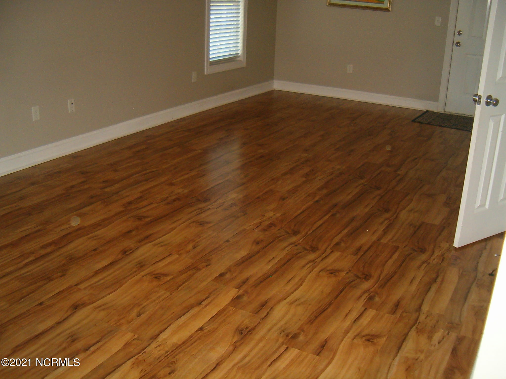 209 Oak Ridge Lane Holly Ridge, NC 28445 - Photo 5 of 21 Living Room