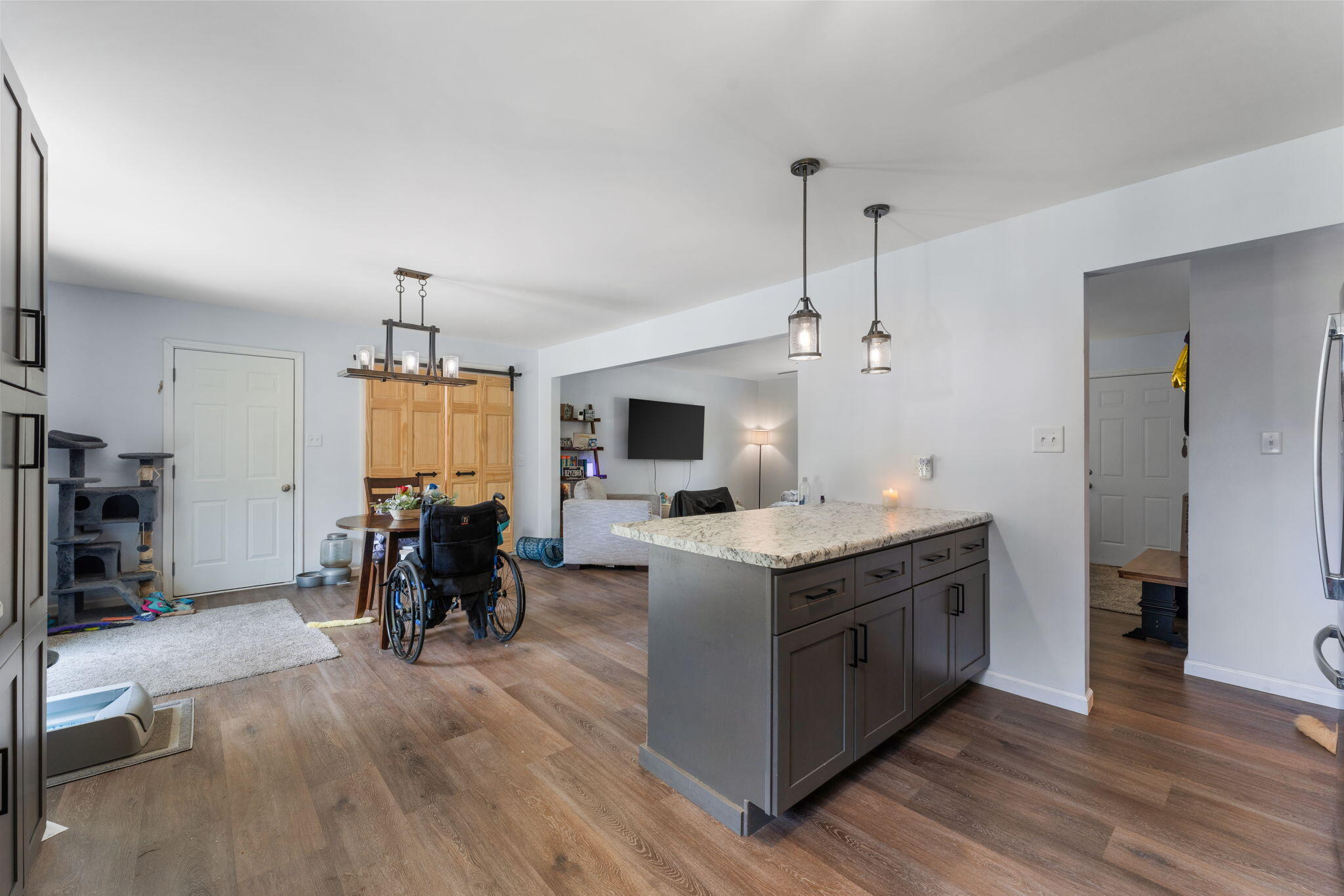 10370 North 477 East Demotte, IN 46310 - Photo 7 of 18 2048x1365