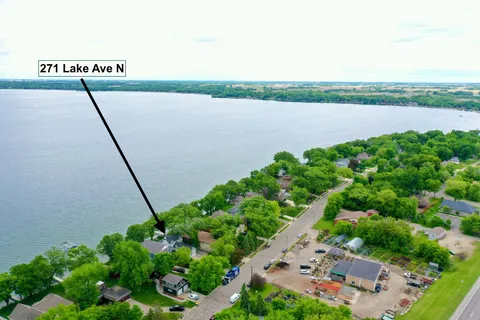 $780,000 | 271 Lake Avenue North, Spicer, MN 56288