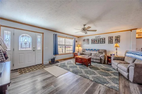 $575,000 | 28345 Sapphire Drive, Richland, MO 65556