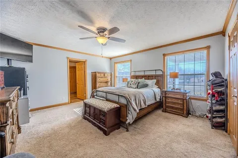 $575,000 | 28345 Sapphire Drive, Richland, MO 65556