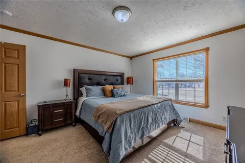 $575,000 | 28345 Sapphire Drive, Richland, MO 65556