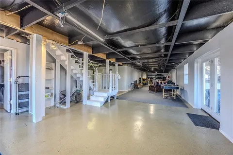 $575,000 | 28345 Sapphire Drive, Richland, MO 65556