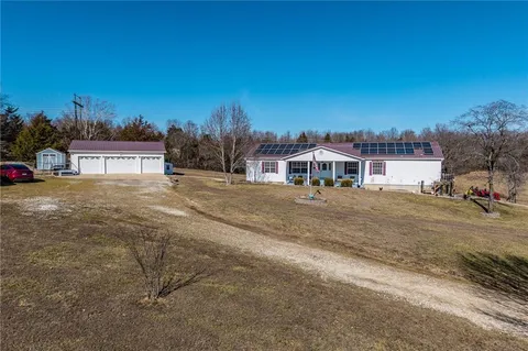 $575,000 | 28345 Sapphire Drive, Richland, MO 65556