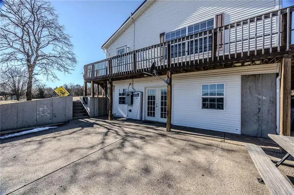 $575,000 | 28345 Sapphire Drive, Richland, MO 65556