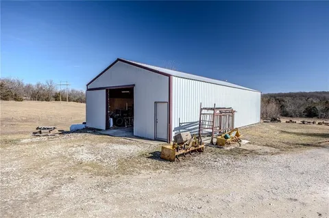 $575,000 | 28345 Sapphire Drive, Richland, MO 65556