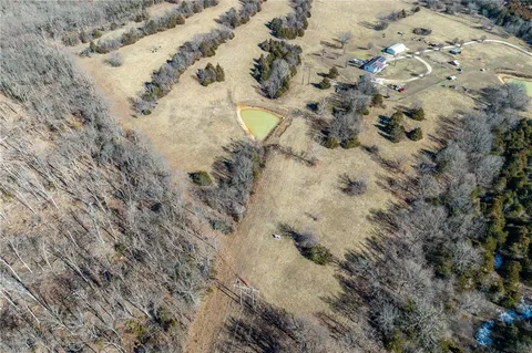 $575,000 | 28345 Sapphire Drive, Richland, MO 65556