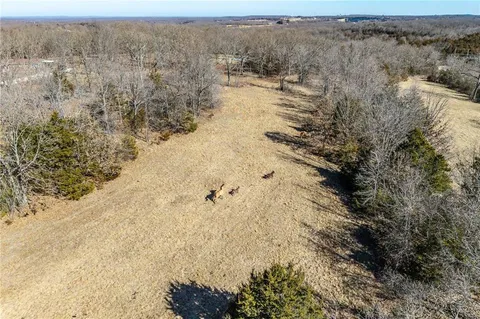 $575,000 | 28345 Sapphire Drive, Richland, MO 65556