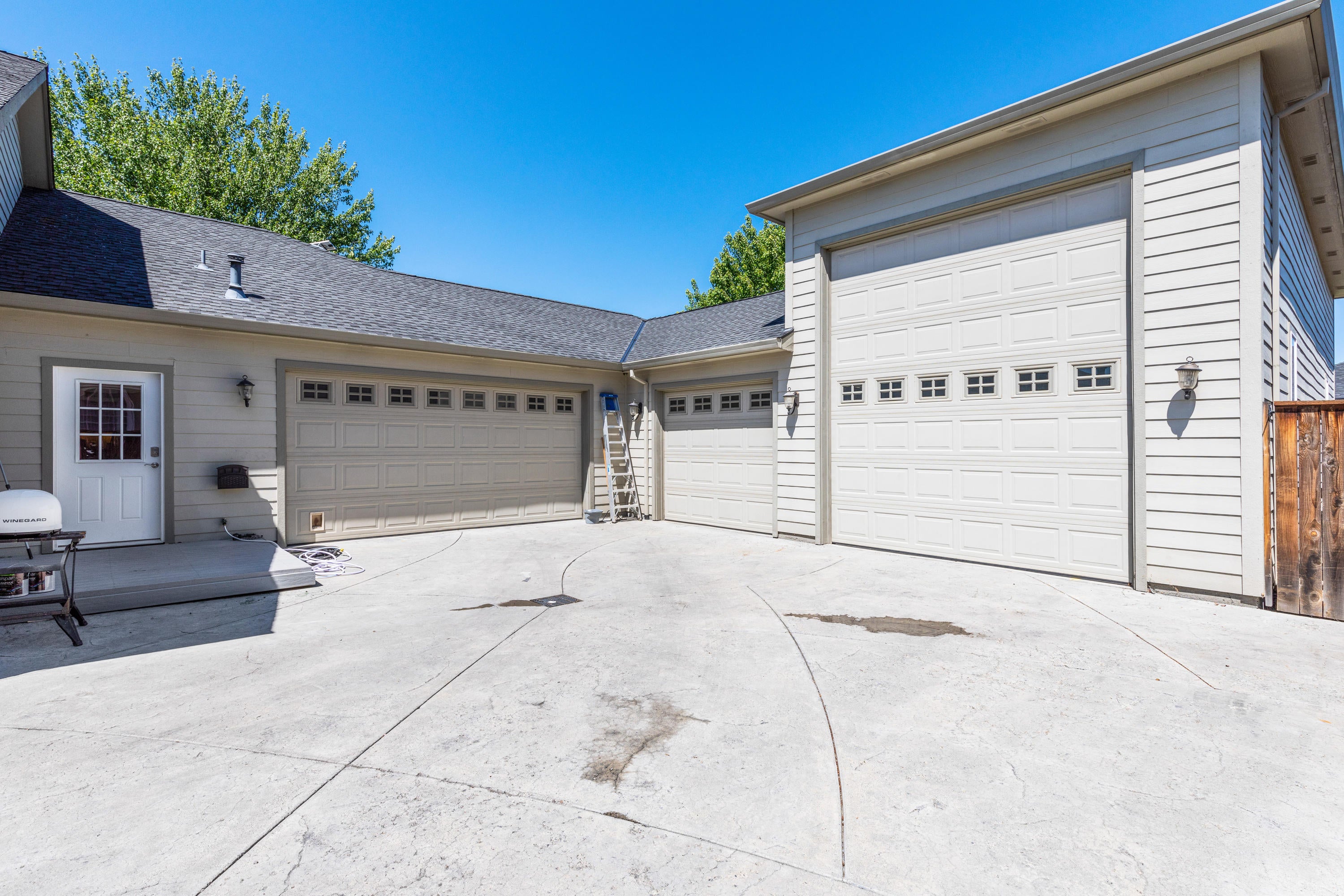 935 Pumpkin Ridge Eagle Point, OR 97524 - Photo 43 of 47 9R9A6844